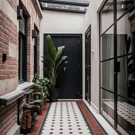 The Palamedes - Boutique Style Bed & Coffee